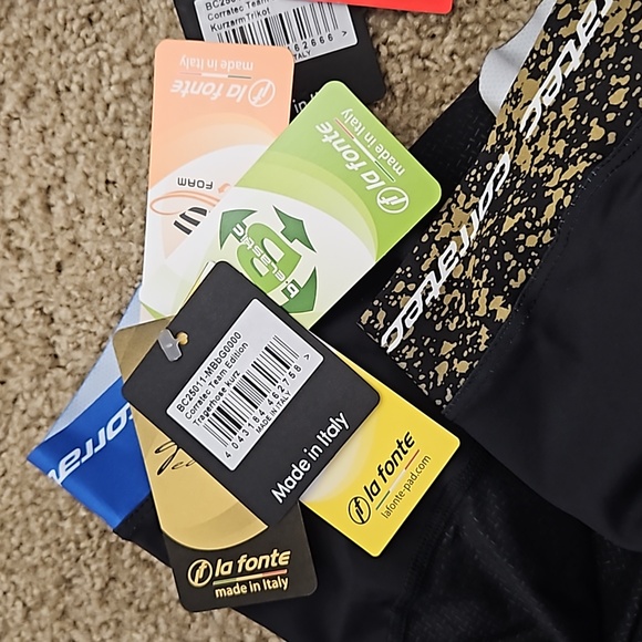 Cycling jersey and bib - Picture 9 of 9